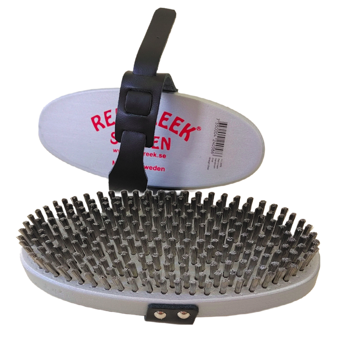 A product picture of the Red Creek Fine Straight Steel Racing Silver Oval Hand Brush