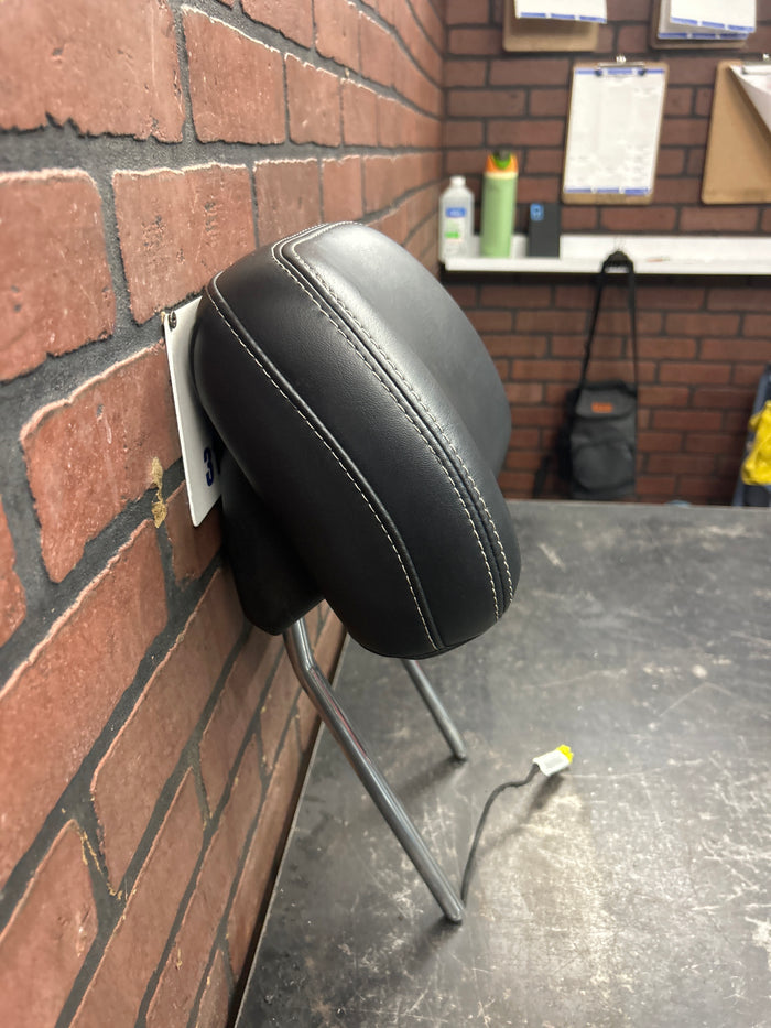 11-21 Jeep Grand Cherokee Durango Black Leather Front Seat  Active Headrest OEM