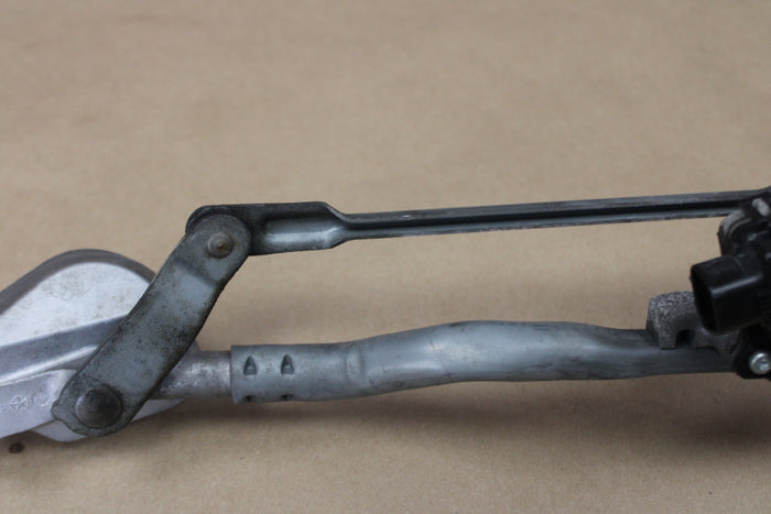 13-23 DODGE CHARGER R/T SCAT PACK OEM WINDSHIELD WIPER LINKAGE MOTOR
