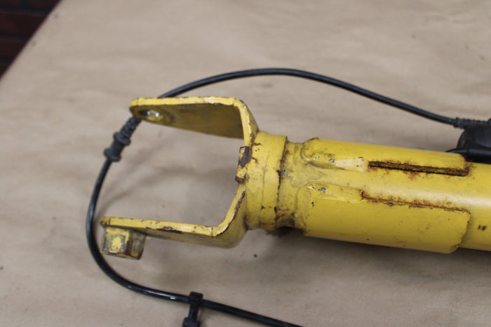 15-23 Dodge Challenger Front Passenger RH Shock Absorber Strut OEM 05181554AF