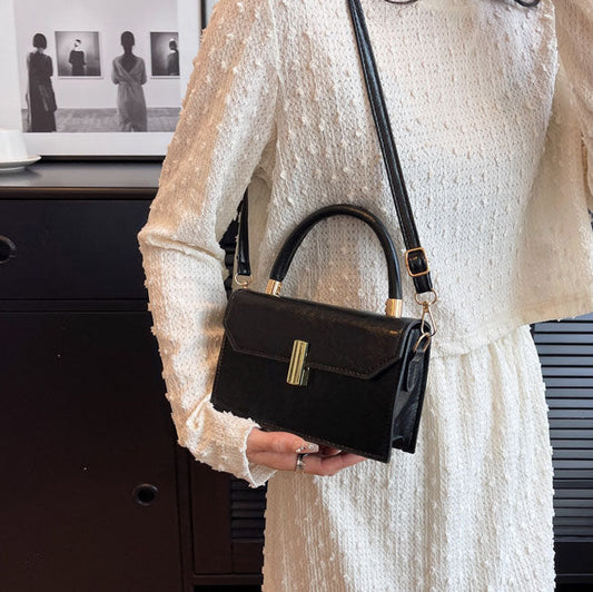 CL1015 - Retro Summer Shoulder Bag