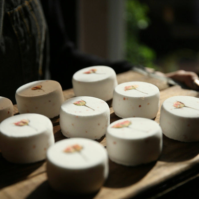 DollyMoo - Cardamom Cedar & Rose Bath Bomb with Pink Himalayan Salt