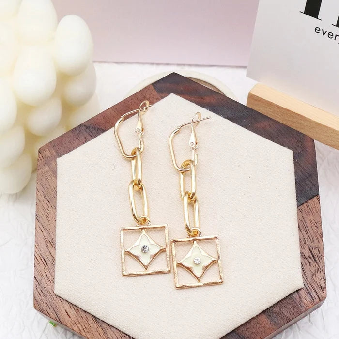 Elevate Your Style: Geometric Clover Drop Earrings (AER1713)