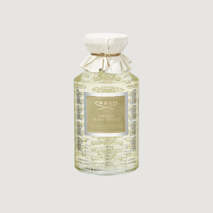 Creed Green Irish Tweed 240ml flacon with gold heritage label and white leather cap - Front View | Creed Fragrances