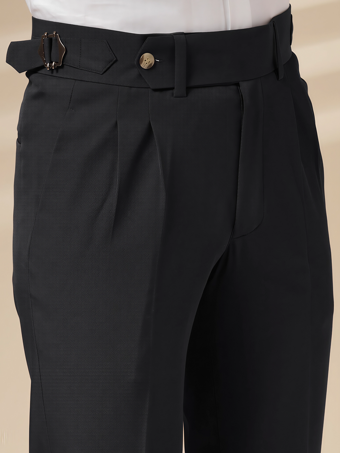 28 / Black