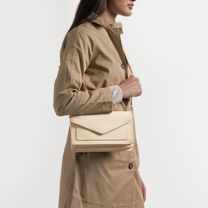 Medium Willow Envelope Bag Dove