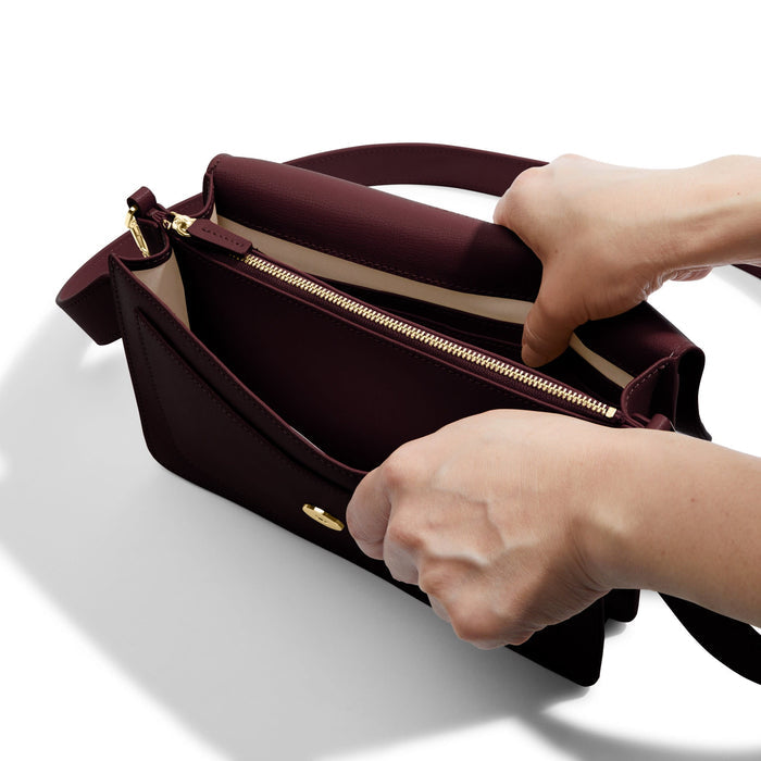 Medium-Willow-Envelope-Bag-Red-890-369-3