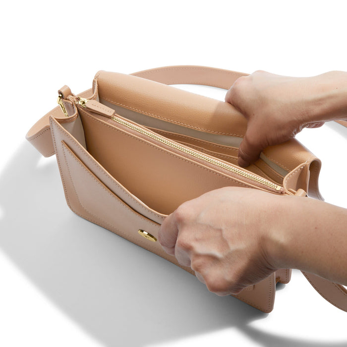 Medium-Willow-Envelope-Bag-Tan-890-359-3