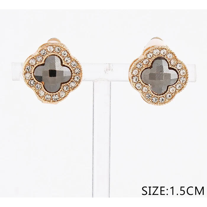 Purest Essence Clover Clip-On Earrings – Sparkling Crystal & Enamel Motif (1.5 cm) (CR3989K)
