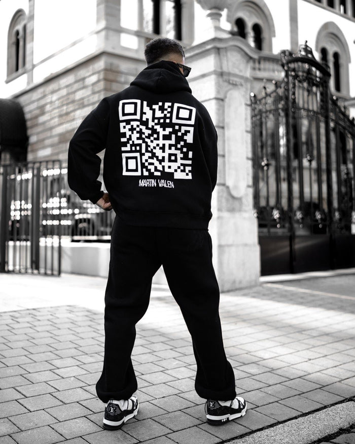 QR Hoodie in Black (2)