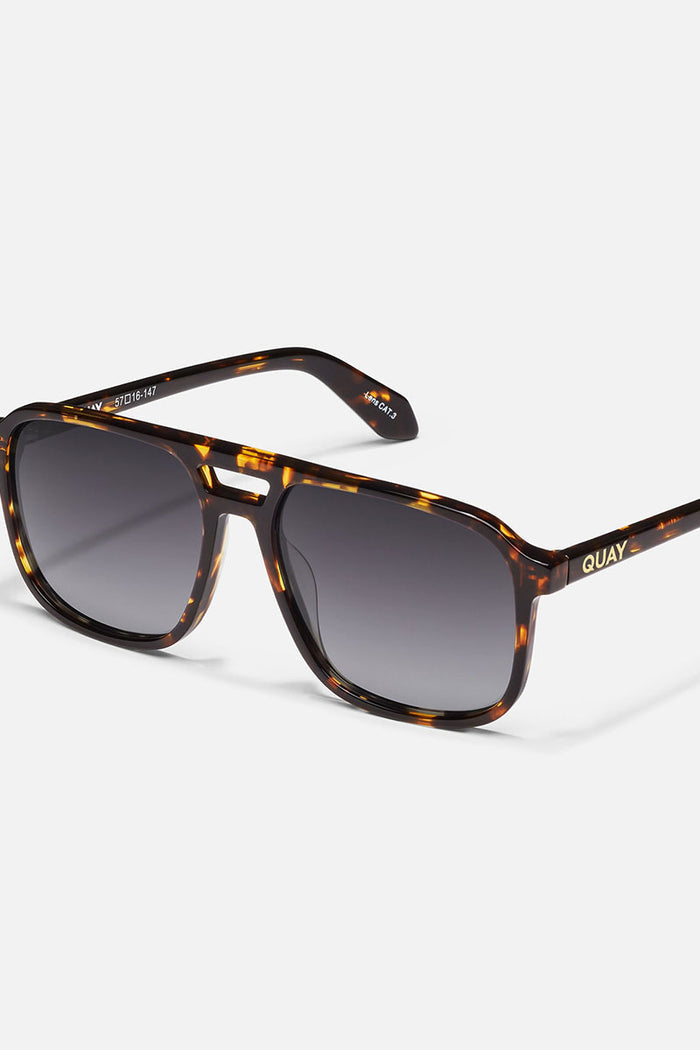 QUAY On The Fly Sunglasses - Tort/Smoke