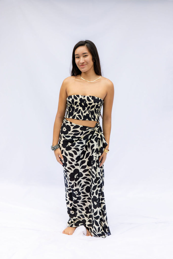 Salt+Sea Sarong - Moana Hibiscus, Island Ink