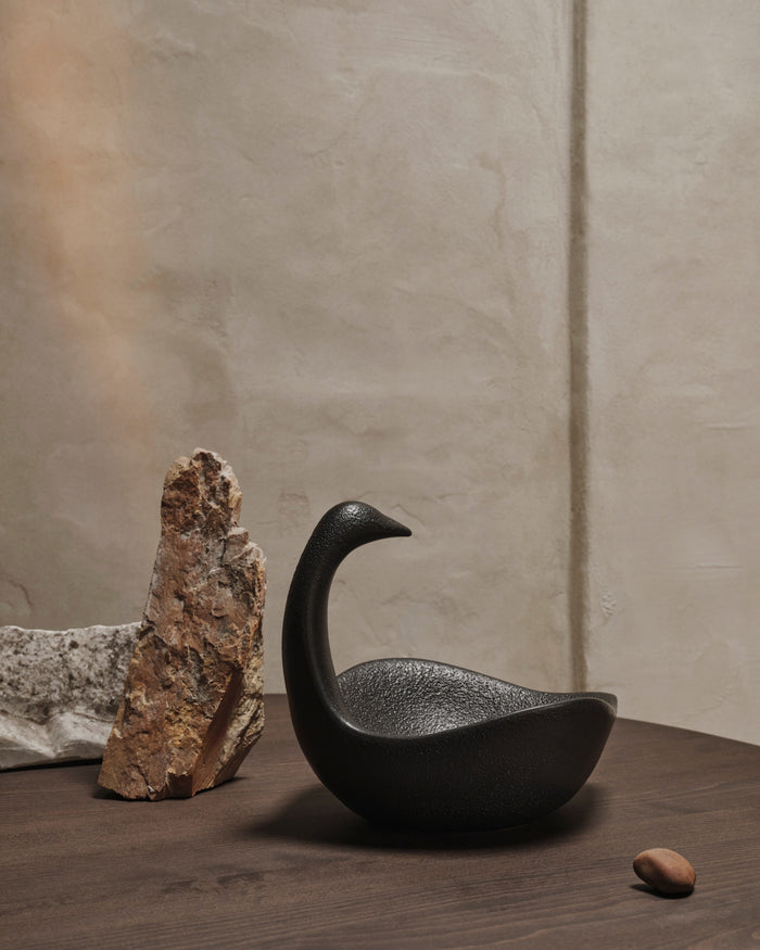 Swan Centrepiece - Black