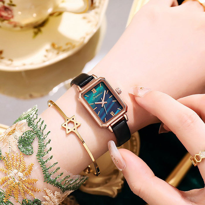 W4063 - Trendy Square Green Casual Watch
